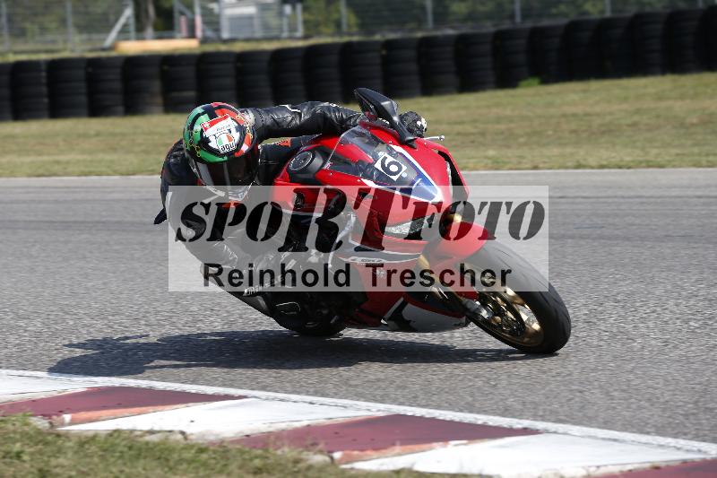 Archiv-2025/49 26.08.2025 Cornu Master School ADR/blau-bleu/6